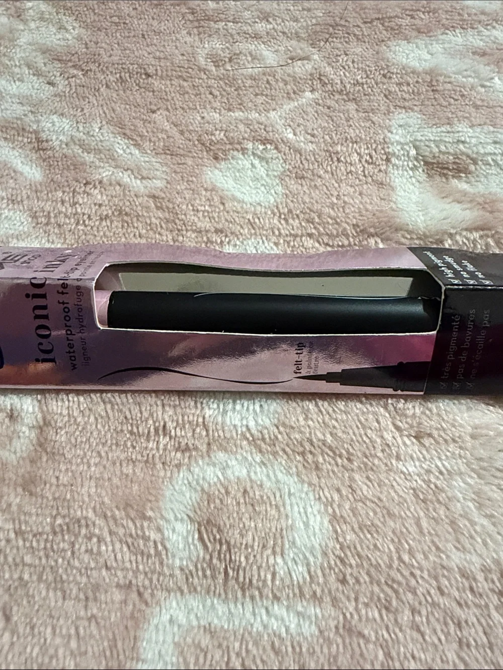 The Crème Shop Iconic Inky Waterproof Felt-Tip Eyeliner - Black